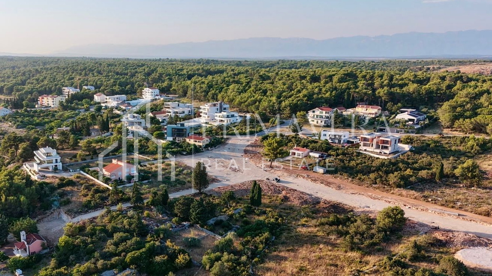 DIKLO &ndash; Gra&dstrok;evinsko zemlji&scaron;te 1&period;580 m&sup2; s panoramskim pogledom na more