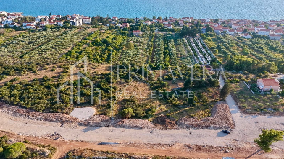 DIKLO &ndash; Gra&dstrok;evinsko zemlji&scaron;te 1&period;580 m&sup2; s panoramskim pogledom na more