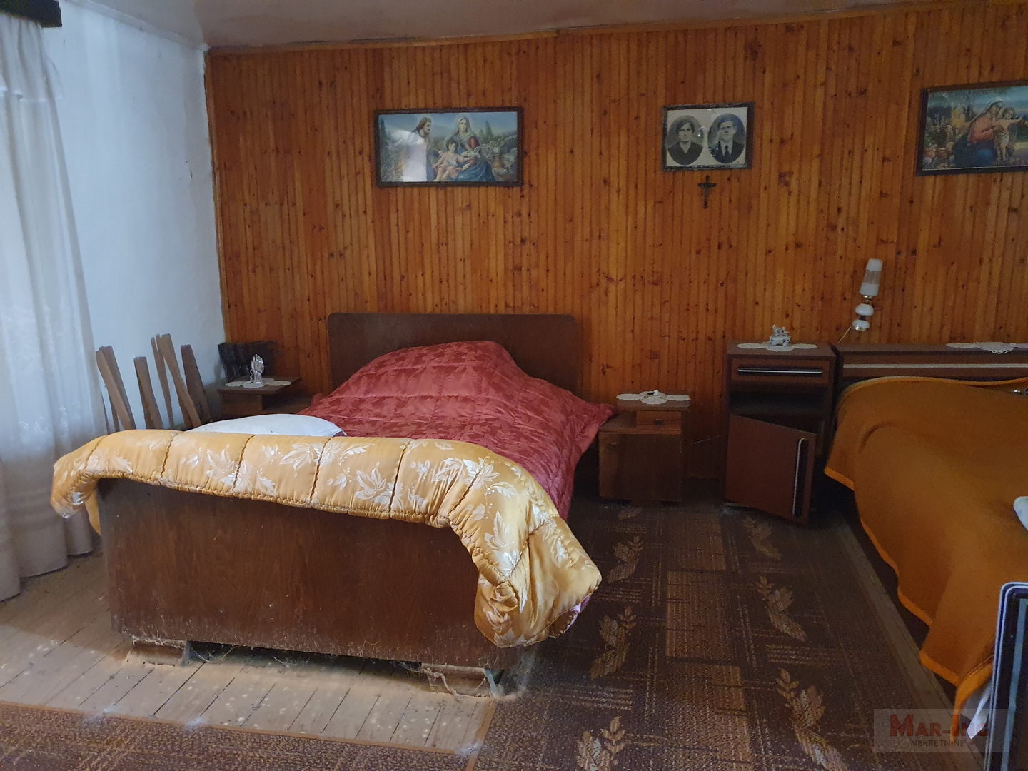 PREKO - SUTOMIŠĆICA - kamena kuća u nizu