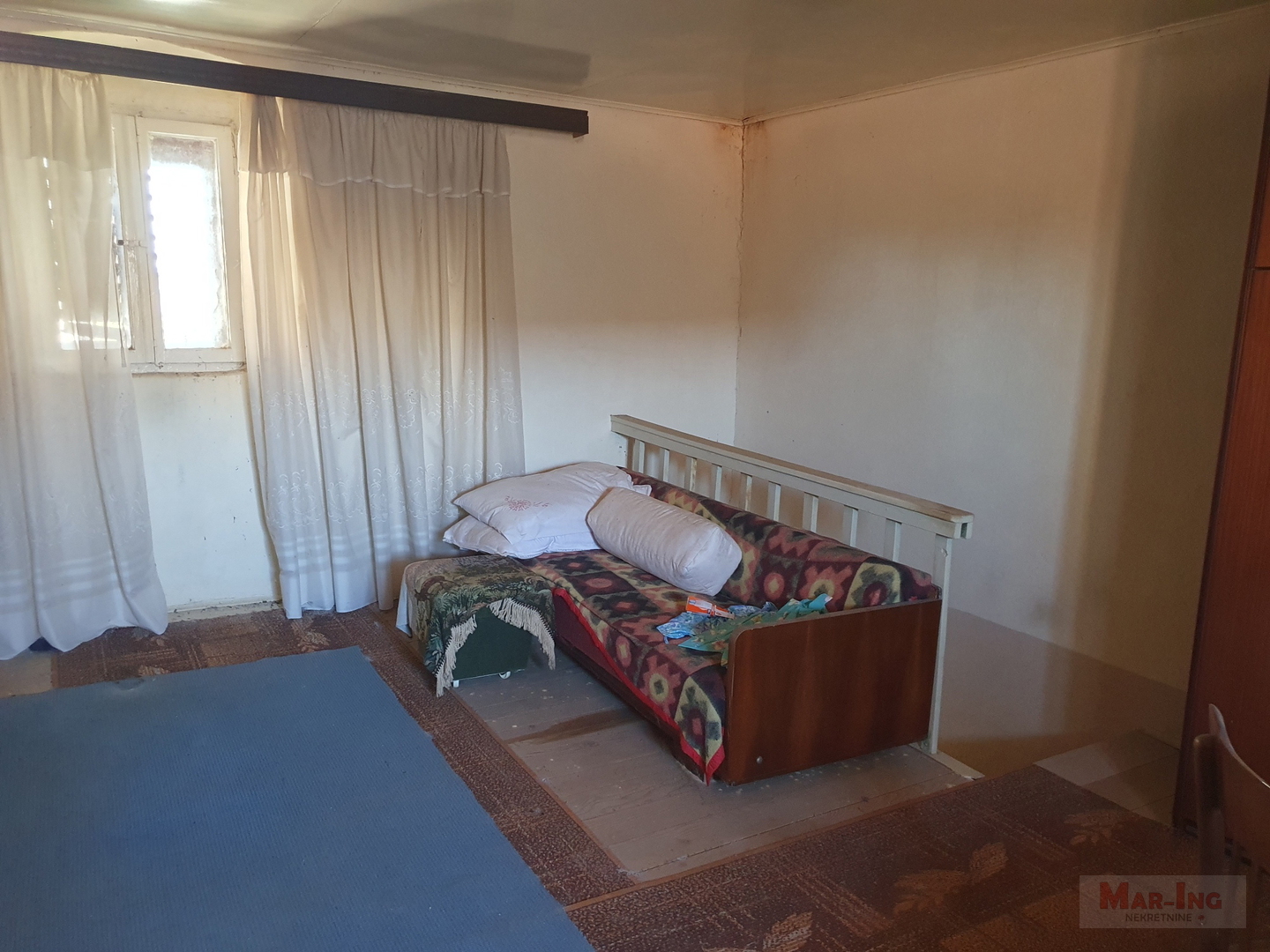 PREKO - SUTOMIŠĆICA - kamena kuća u nizu