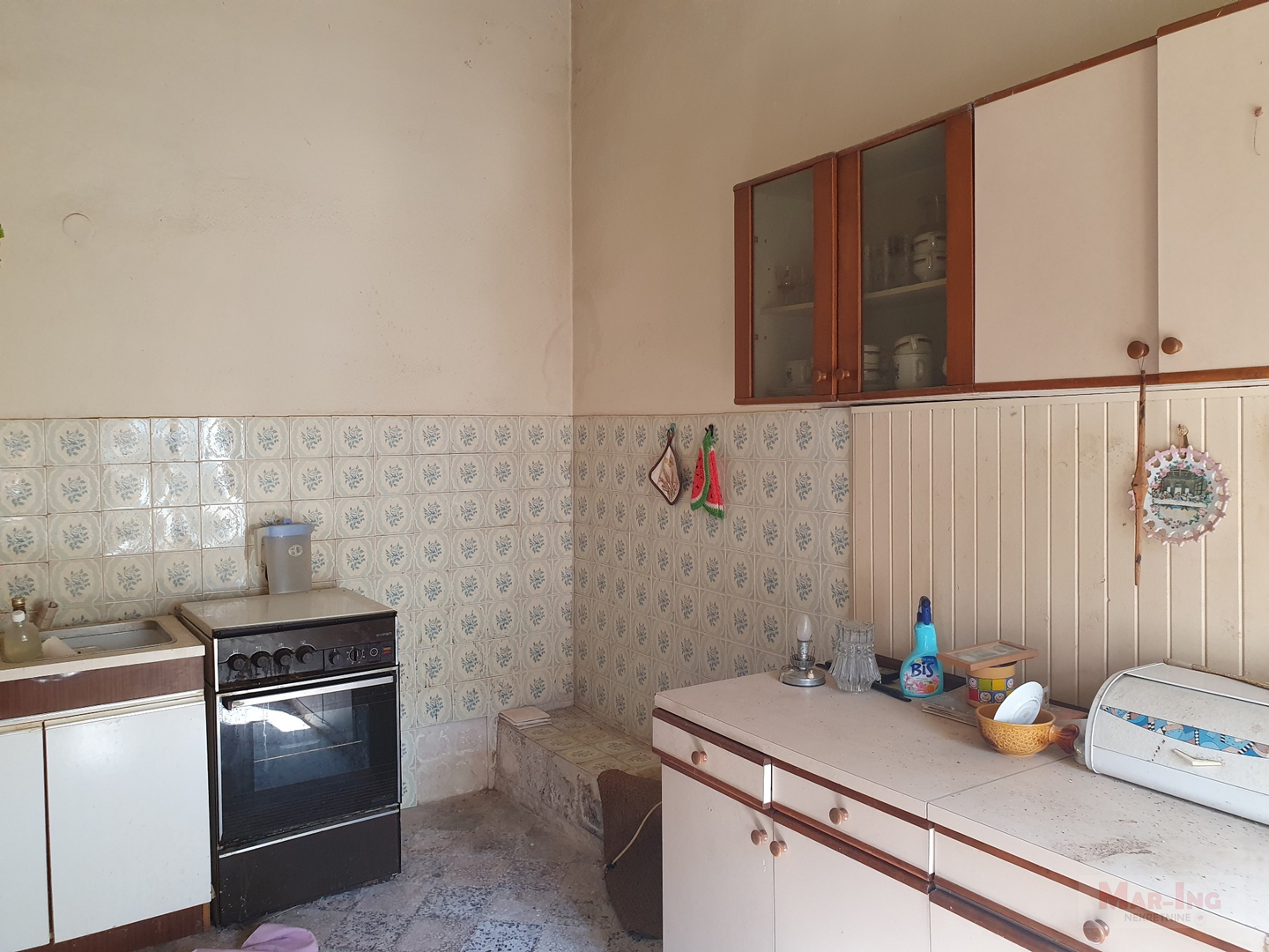 PREKO - SUTOMIŠĆICA - kamena kuća u nizu