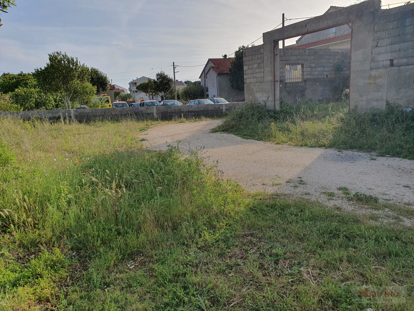 PRIVLAKA - započeta gradnja - zemljište 1000m2