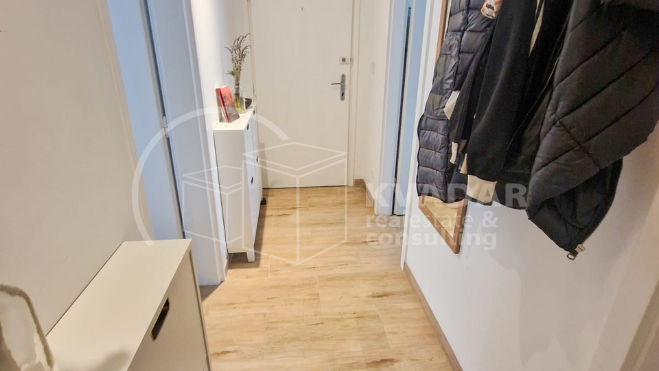 BORONGAJ/ moderan stan 52m2/RENOVIRAN!!