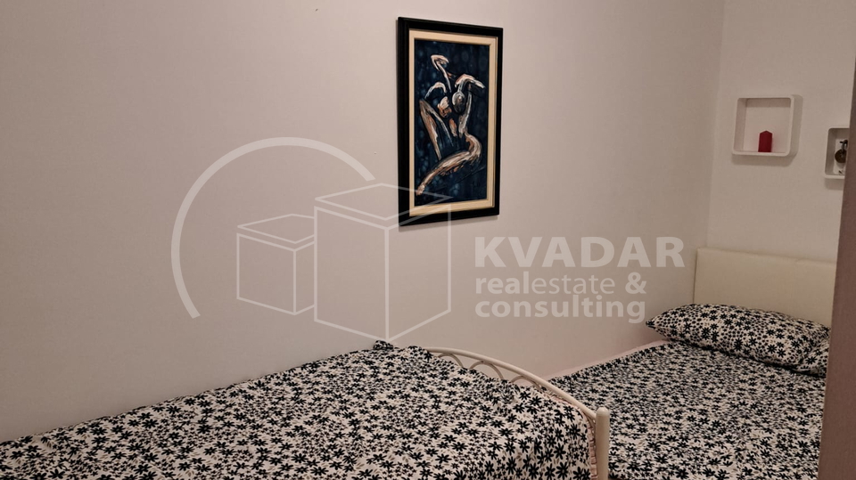 BEZ PROVIZIJE ZA KUPCA&excl;&excl;Kremeni&cacute;i&comma; Malinska&sol;Moderan stan 71&comma;40m2 s oku&cacute;nicom