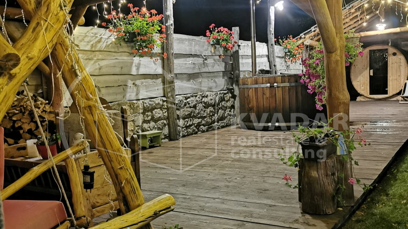 Luksuzno imanje sa dvije kuće i golf terenom, u srcu Like, Gračac