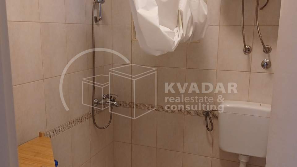 KUĆA SA 3 STANA + STUDIO  u suterenu -  Pogled more- Pelješac Orebić