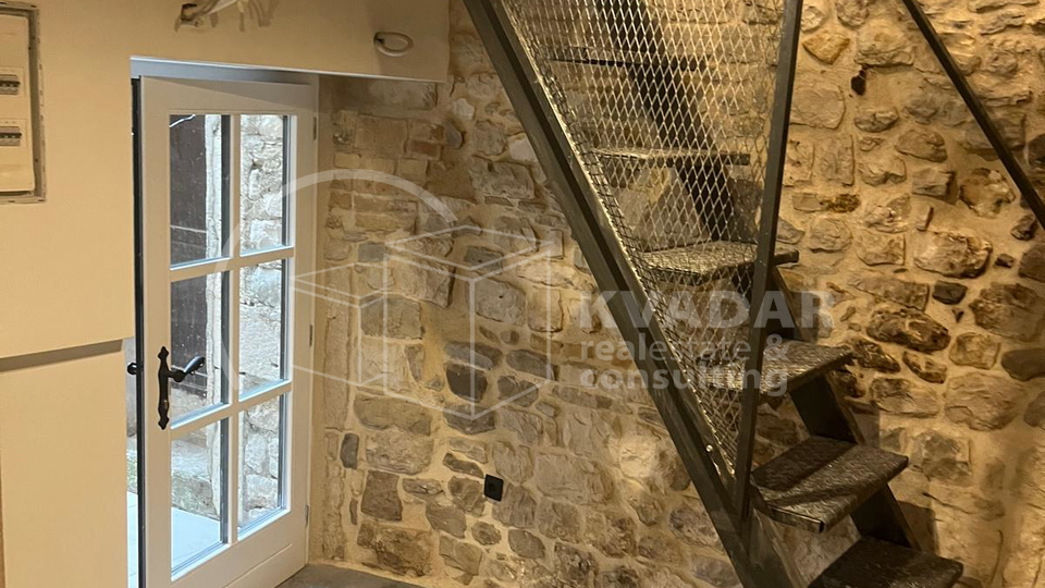 House, 95 m2, For Sale, Kaštel Stari