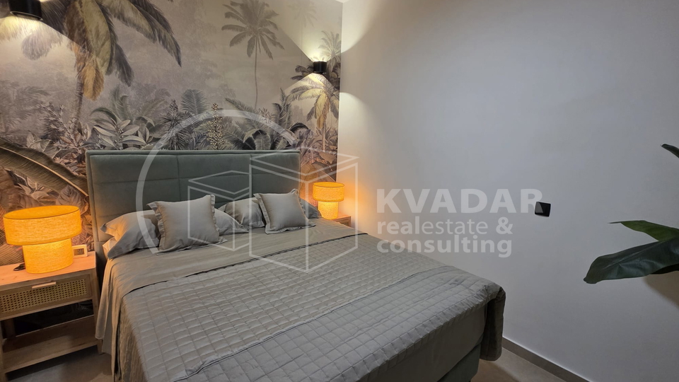 Novorenovirani stan - Ka&scaron;tel Stari 30m od pla&zcaron;e