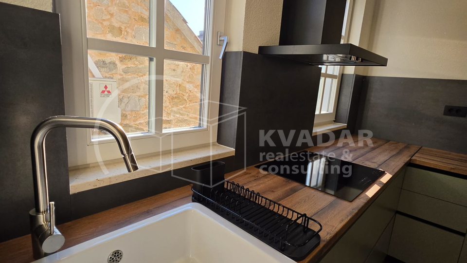 Newly renovated stone house in the center of Ka&scaron;tel Stari