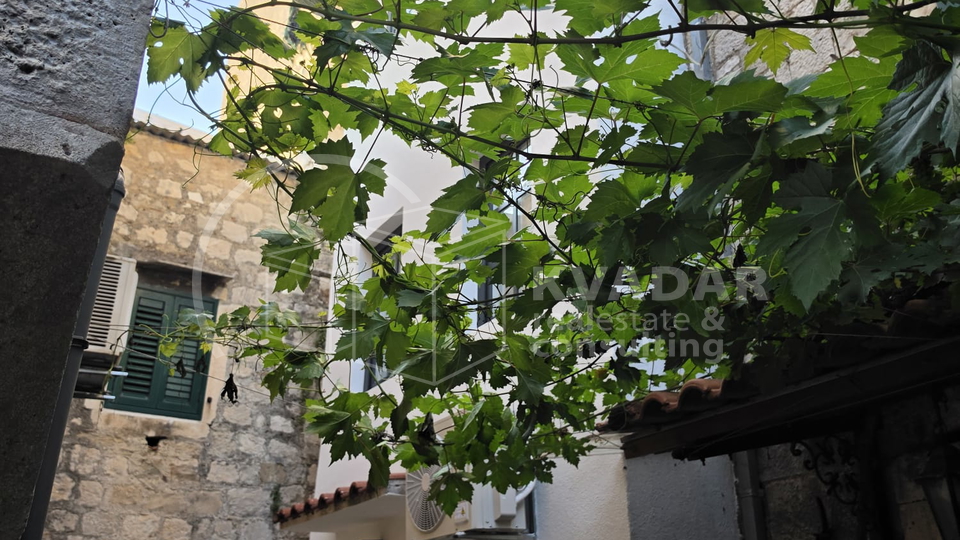 Newly renovated stone house in the center of Ka&scaron;tel Stari