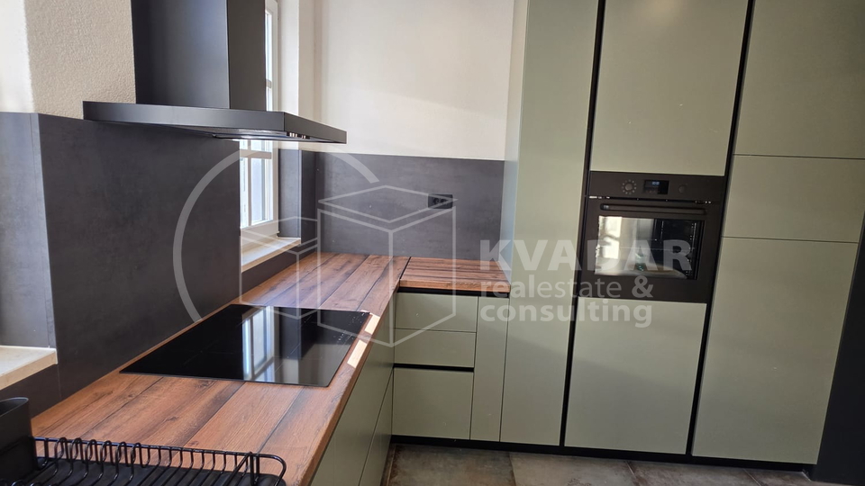 Newly renovated stone house in the center of Ka&scaron;tel Stari
