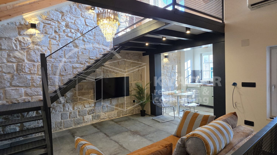Newly renovated stone house in the center of Ka&scaron;tel Stari