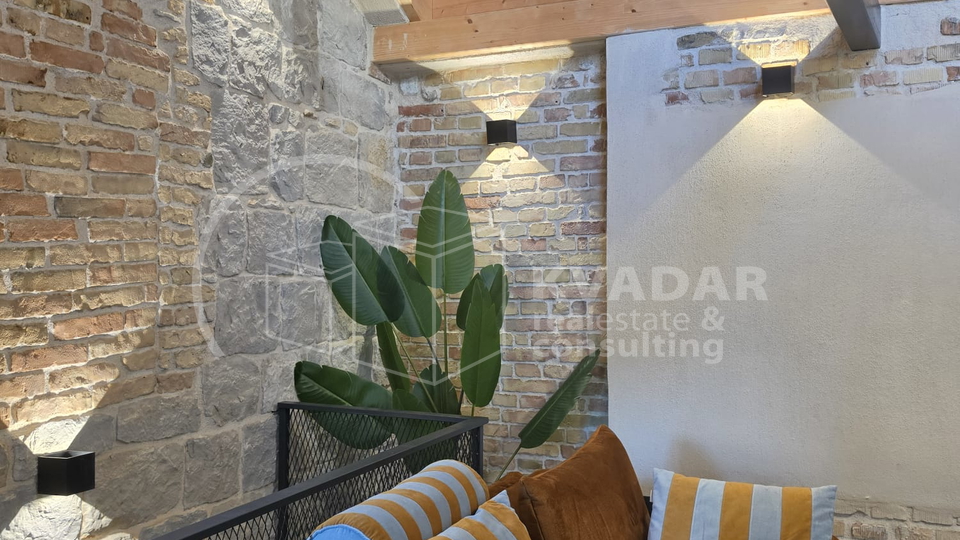 Newly renovated stone house in the center of Ka&scaron;tel Stari