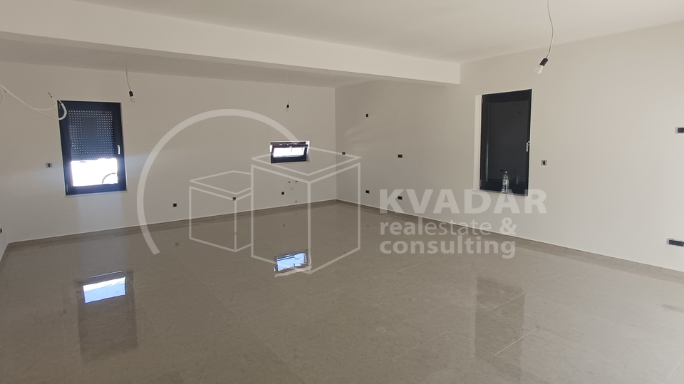 BEZ PROVIZIJE&ast;&ast;&ast;VODICE&sol;Dvoeta&zcaron;ni stan s bazenom&sol;2xparking&sol;novogradnja&excl;