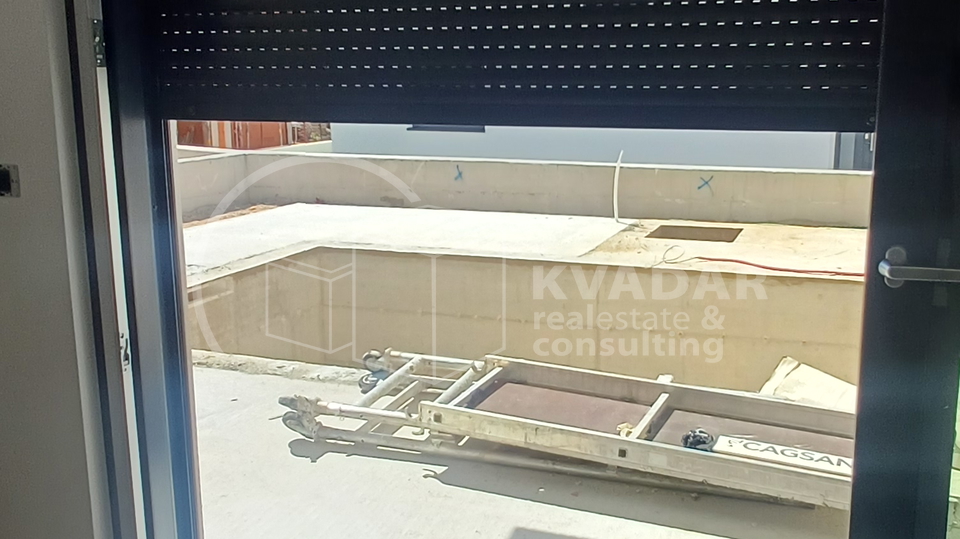 VODICE&sol;Dvojna ku&cacute;a s bazenom&sol;176m2&sol;500 m od mora&excl;