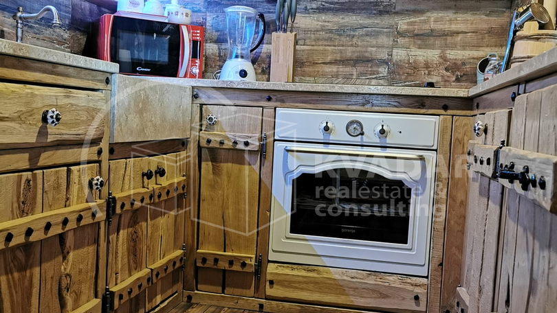 Luksuzno imanje sa dvije kuće i golf terenom, u srcu Like, Gračac