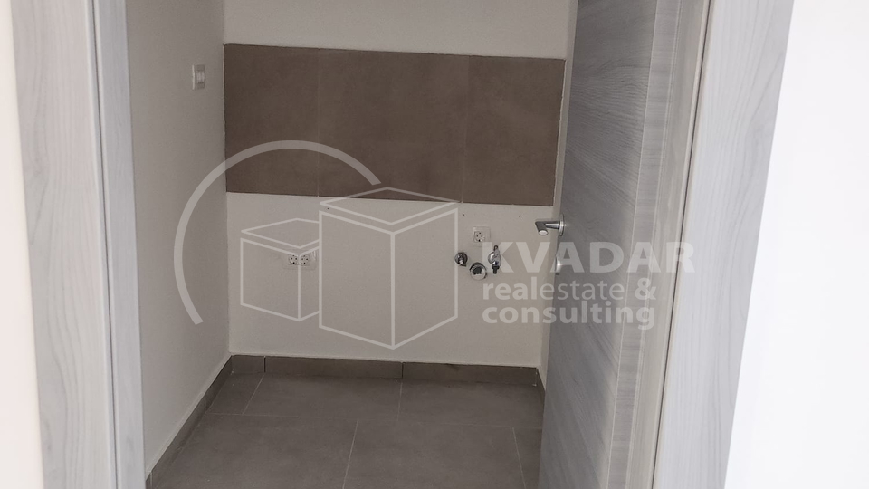 RIJEKA&sol;RASTO&Ccaron;INE  poslovni prostor prizemlje 280 m2&comma;