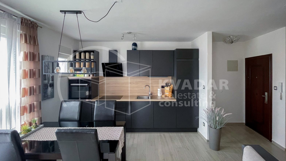 PRODAJA STAN&comma; DIKLO ZADAR - POGLED NA MORE - 350 metara do mora&comma;  49&comma;50 m2