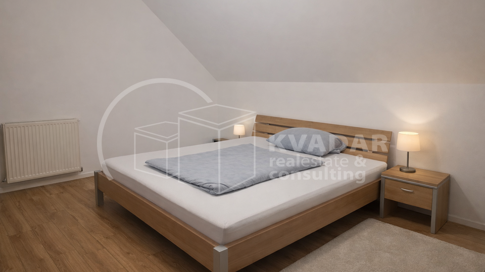 EKSKLUZIVNO &sol; PREKRASNA OBITELJSKA KU&Cacute;A S DVORI&Scaron;TEM &sol; KRALJEVE&Ccaron;KI NOVAKI