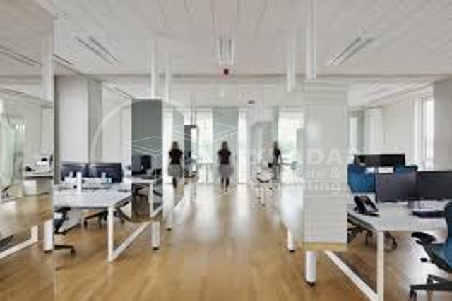 POSLOVNI PROSTORI cca 450 m2, Poslovna zona Vukovarska, UREDI (OFFICES) klase A