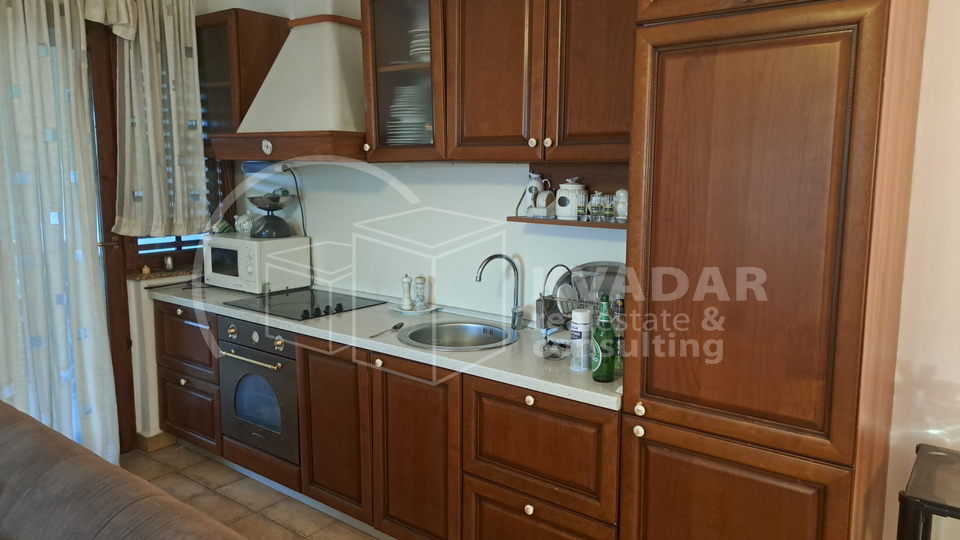 BEZ PROVIZIJE ZA KUPCA&excl;&excl;Kremeni&cacute;i&comma; Malinska&sol;Moderan stan 71&comma;40m2 s oku&cacute;nicom