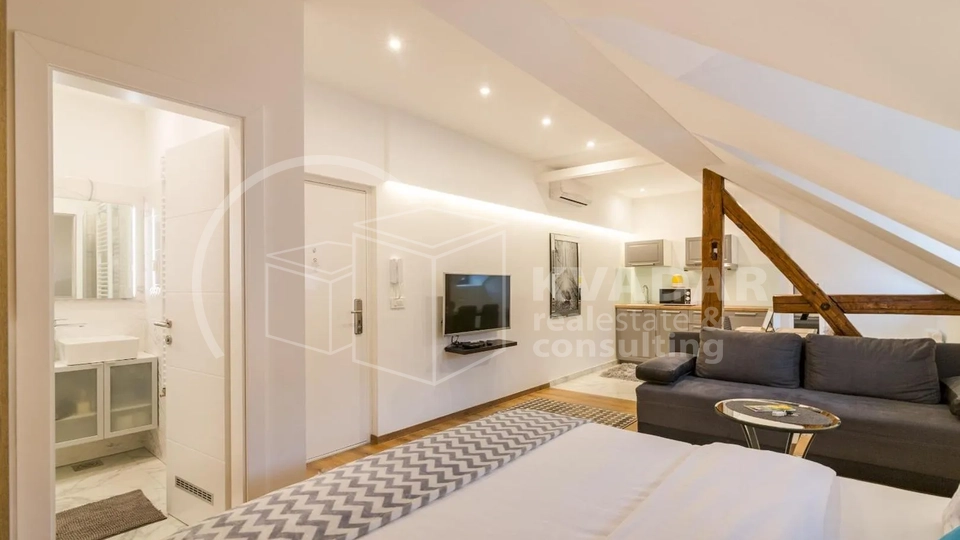 CENTAR, NOVA VES, 72M2 – DVA STANA!