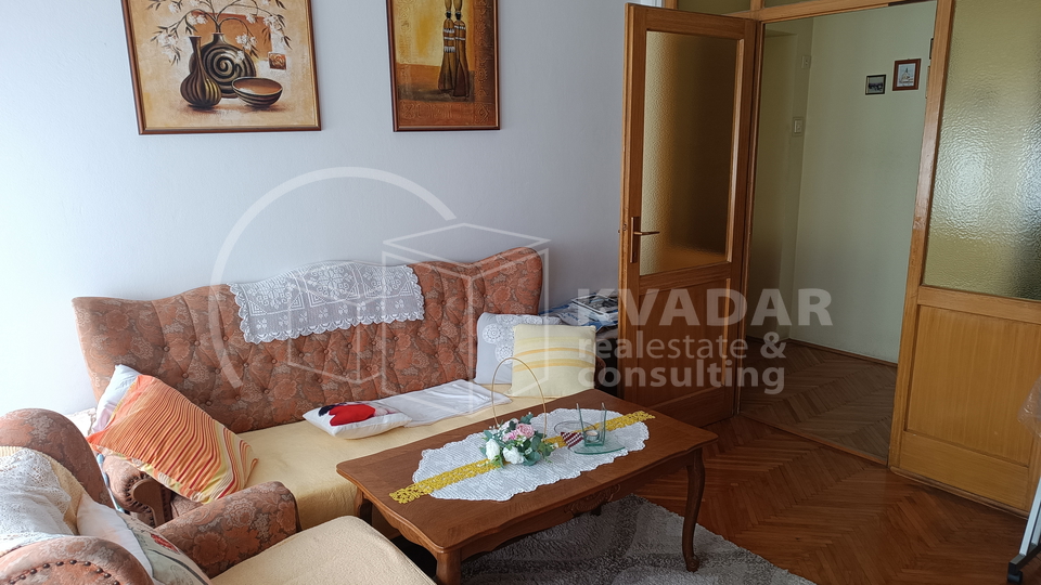 Konforan dvoiposoban stan u centru &Scaron;ibenika
