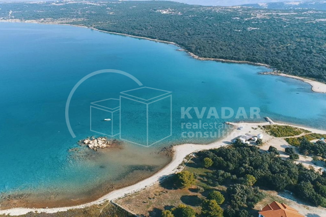 NOVALJA / GRAĐEVINSKO ZEMLJIŠTE  ZA  INVESTICIJU 6200 M2