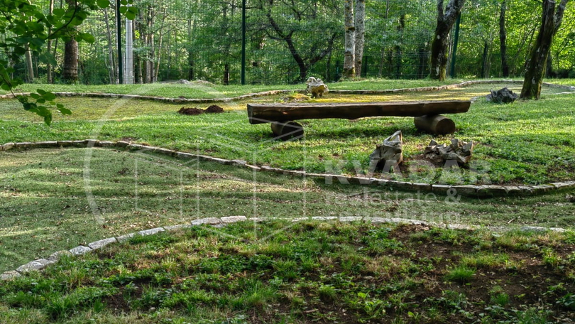 Luksuzno imanje sa dvije kuće i golf terenom, u srcu Like, Gračac