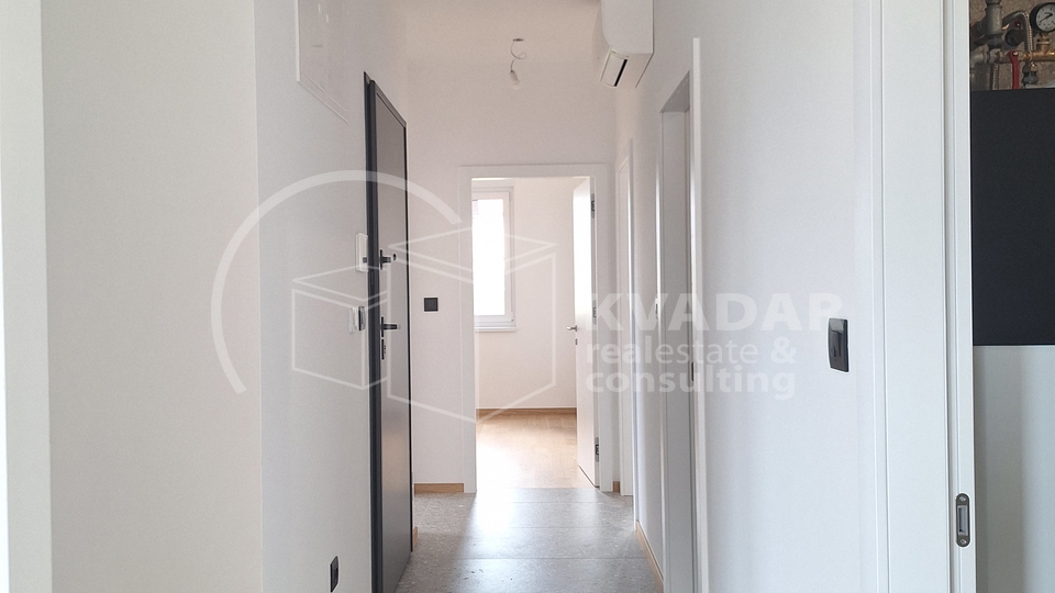 PRODAJA/ SESVETE / KRALJEVEČKI NOVAKI /ČETVEROSOBAN STAN 122 m2 + VPM / NOVOGRADNJA