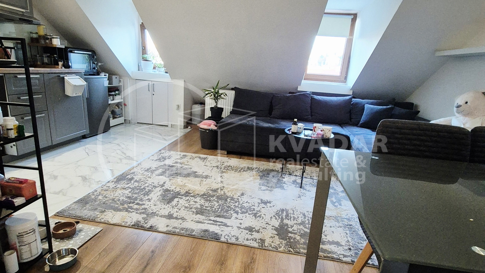 CENTAR, NOVA VES, 72M2 – DVA STANA!