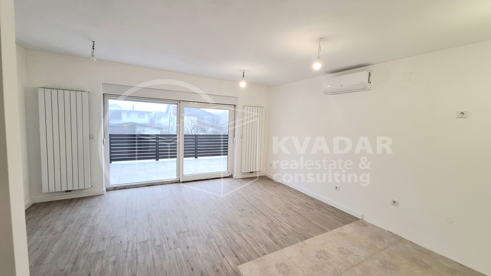 PRODAJA &sol; DUGO SELO &sol; 4-SOBAN STAN 104&period;12 m2 &plus;PM NOVOGRADNJA