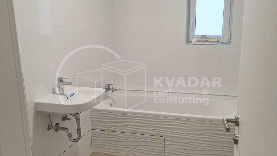 PRODAJA &sol; DUGO SELO &sol; 4-SOBAN STAN 104&period;12 m2 &plus;PM NOVOGRADNJA