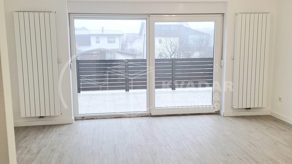 PRODAJA &sol; DUGO SELO &sol; 4-SOBAN STAN 104&period;12 m2 &plus;PM NOVOGRADNJA