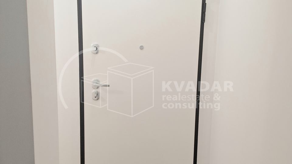 PRODAJA &sol; DUGO SELO &sol; 4-SOBAN STAN 104&period;12 m2 &plus;PM NOVOGRADNJA