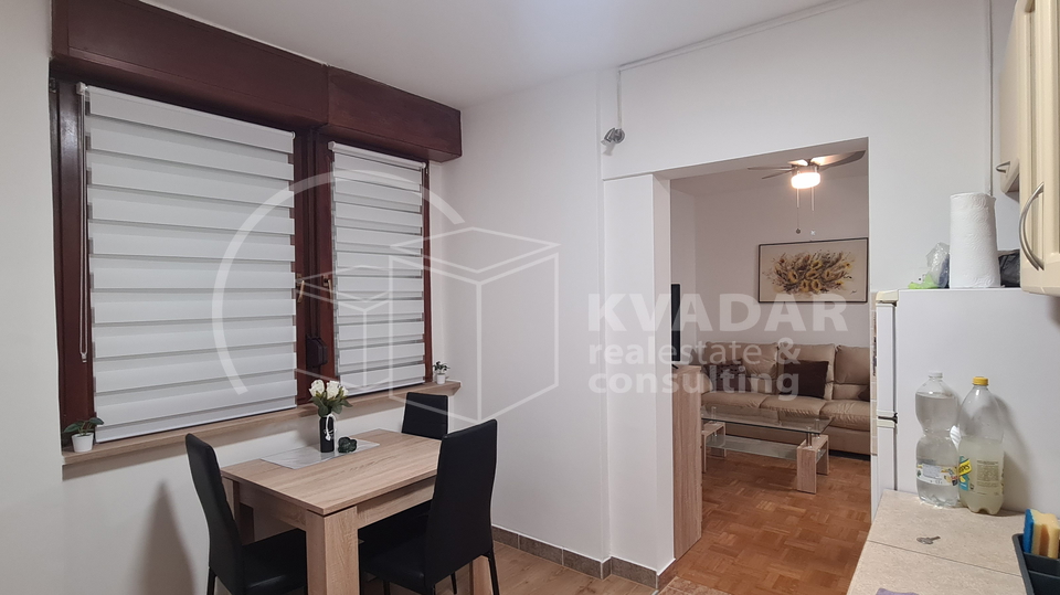 Garsonijera&comma; visoko prizemlje&comma; male re&zcaron;ije