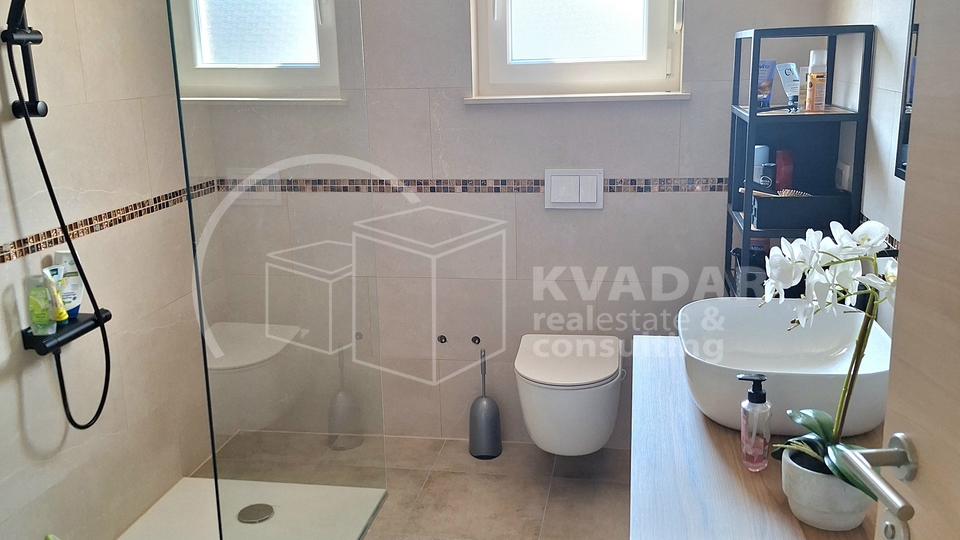 PRODAJA &sol;DUGO SELO-KOP&Ccaron;EVEC KU&Cacute;A 280 m2 &sol; 380&period;000 &euro;