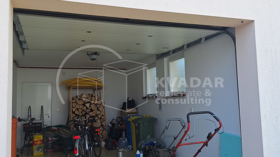 PRODAJA &sol;DUGO SELO-KOP&Ccaron;EVEC KU&Cacute;A 280 m2 &sol; 380&period;000 &euro;