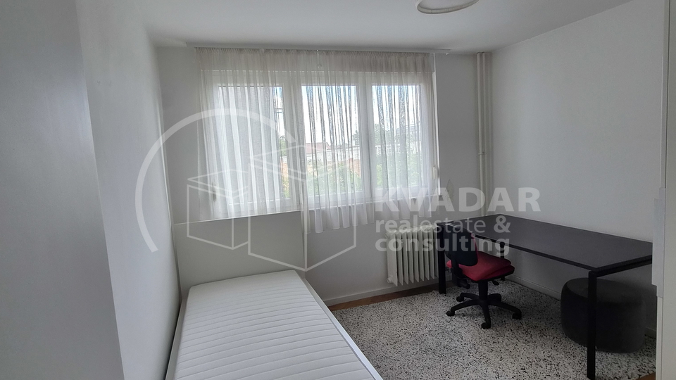 Zagreb&comma; Vojnovi&cacute;eva ulica&comma; najam prekrasnog trosobnog stana&lpar;66&comma;31 m2&rpar; na tre&cacute;em katu s lifom