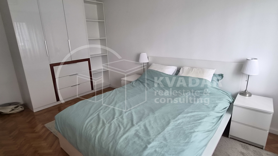Zagreb&comma; Vojnovi&cacute;eva ulica&comma; najam prekrasnog trosobnog stana&lpar;66&comma;31 m2&rpar; na tre&cacute;em katu s lifom