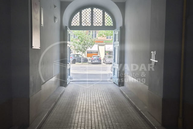 JEDINSTVENA PRILIKA! Garaža od 15 m2 u blizini Sheratona.