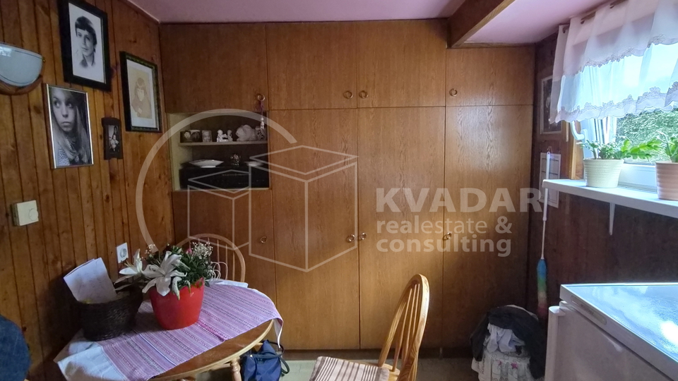 JEDINSTVENA PRILIKA&excl; TRI KU&Cacute;E SA SPREMI&Scaron;TIMA&comma; TERASOM I GARA&Zcaron;OM &lpar;311&comma;91 m2&rpar;