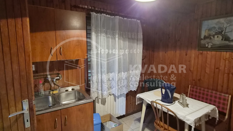 JEDINSTVENA PRILIKA&excl; TRI KU&Cacute;E SA SPREMI&Scaron;TIMA&comma; TERASOM I GARA&Zcaron;OM &lpar;311&comma;91 m2&rpar;