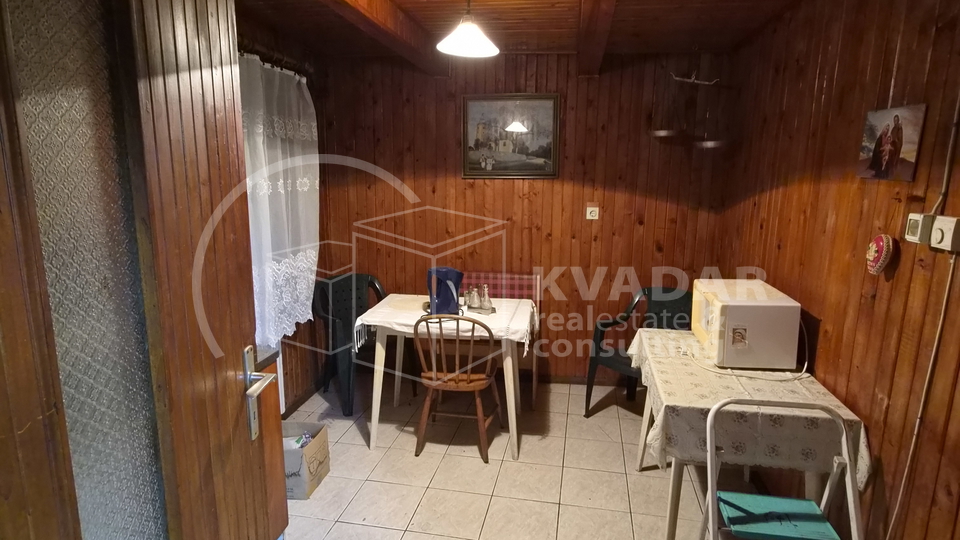 JEDINSTVENA PRILIKA&excl; TRI KU&Cacute;E SA SPREMI&Scaron;TIMA&comma; TERASOM I GARA&Zcaron;OM &lpar;311&comma;91 m2&rpar;