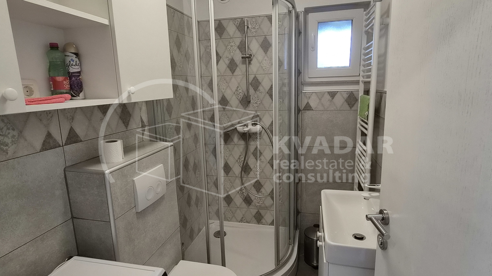 ZAGREB&comma; TRE&Scaron;NJEVKA&comma; DVOSOBAN STAN&lpar;50 m2&rpar; SA BALKONOM I VPM
