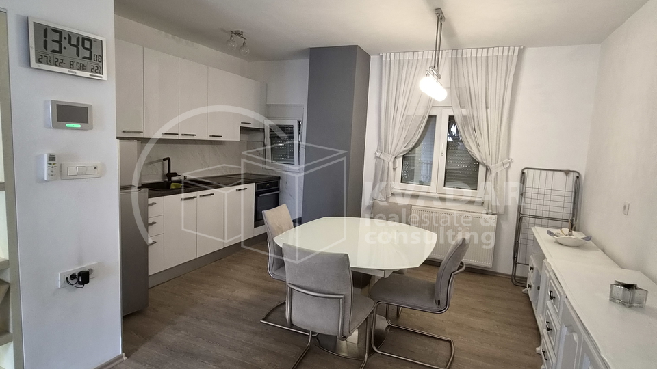 ZAGREB&comma; TRE&Scaron;NJEVKA&comma; DVOSOBAN STAN&lpar;50 m2&rpar; SA BALKONOM I VPM
