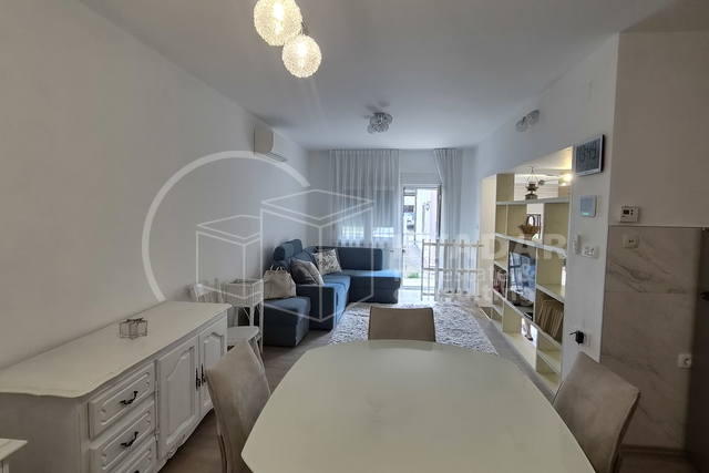 ZAGREB, TREŠNJEVKA, DVOSOBAN STAN(50 m2) SA BALKONOM I VPM