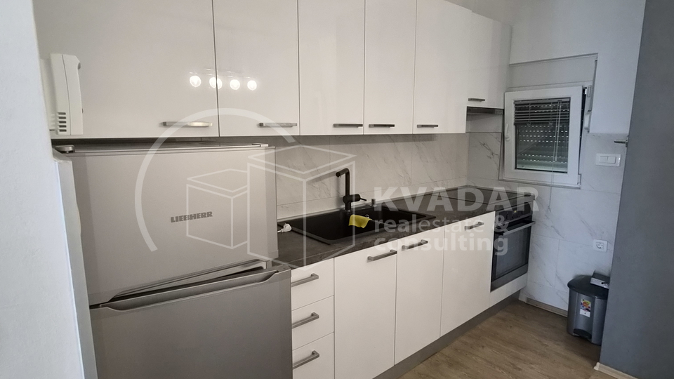 ZAGREB&comma; TRE&Scaron;NJEVKA&comma; DVOSOBAN STAN&lpar;50 m2&rpar; SA BALKONOM I VPM