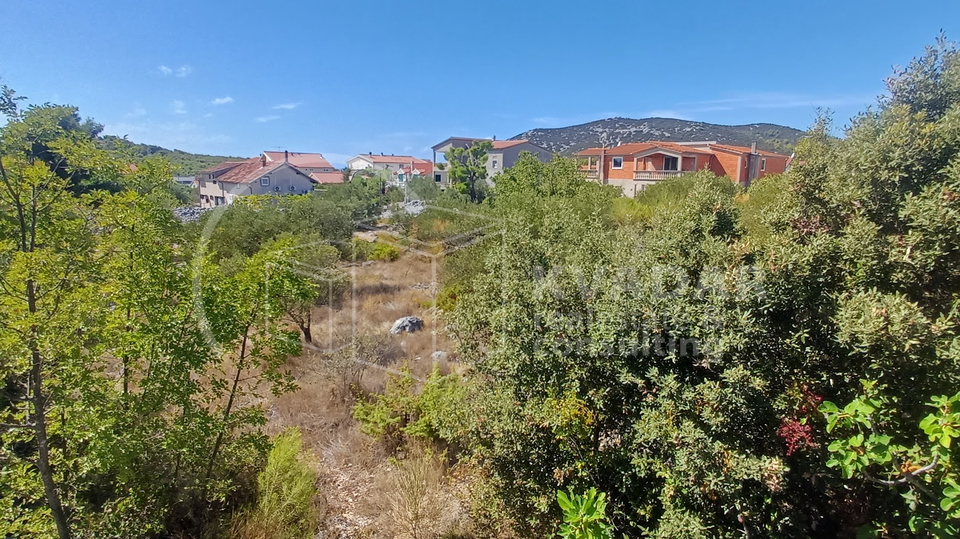 TRIBUNJ-SOVLJE&sol; GRA&Dstrok;EVINSKO ZEMLJI&Scaron;TE  581 m2 &sol; 350 M od mora