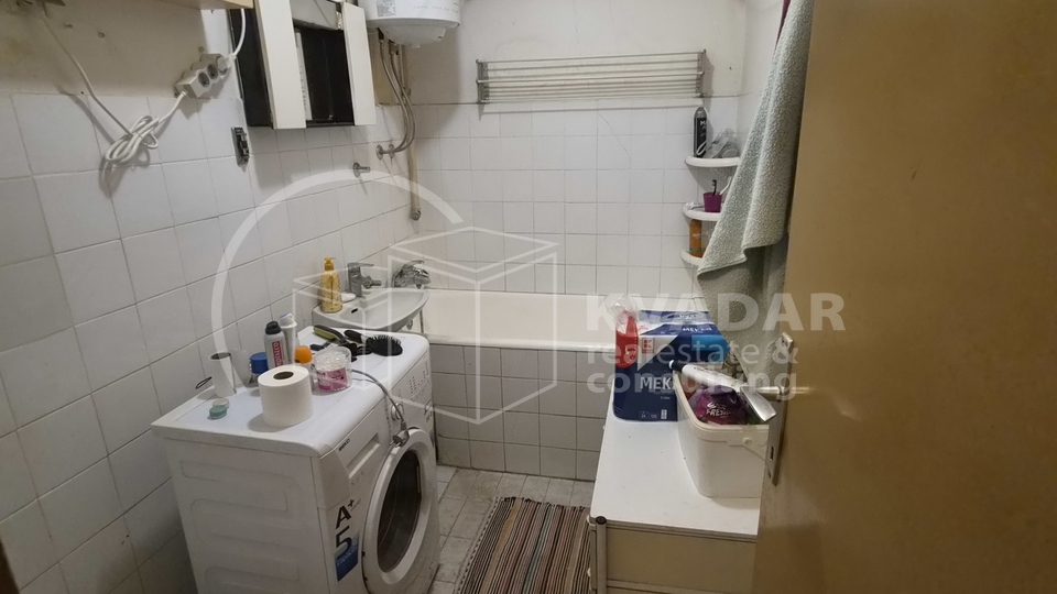 DONJA DUBRAVA&comma; DVOSOBAN KOMFORAN STAN &lpar;61m2&rpar; SA DVA BALKONA I SPREMI&Scaron;TEM